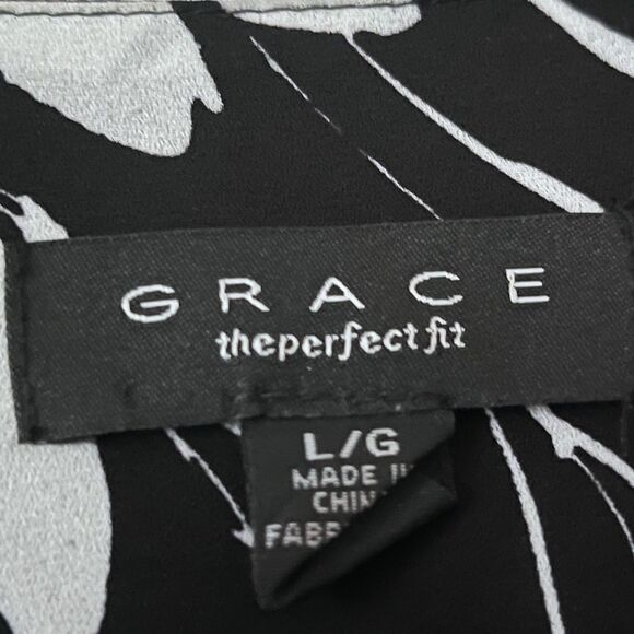 GRACE‎ "The Perfect Fit" Black Floral Flare Sleeve Blouse Size Large Romantic - Picture 4 of 7